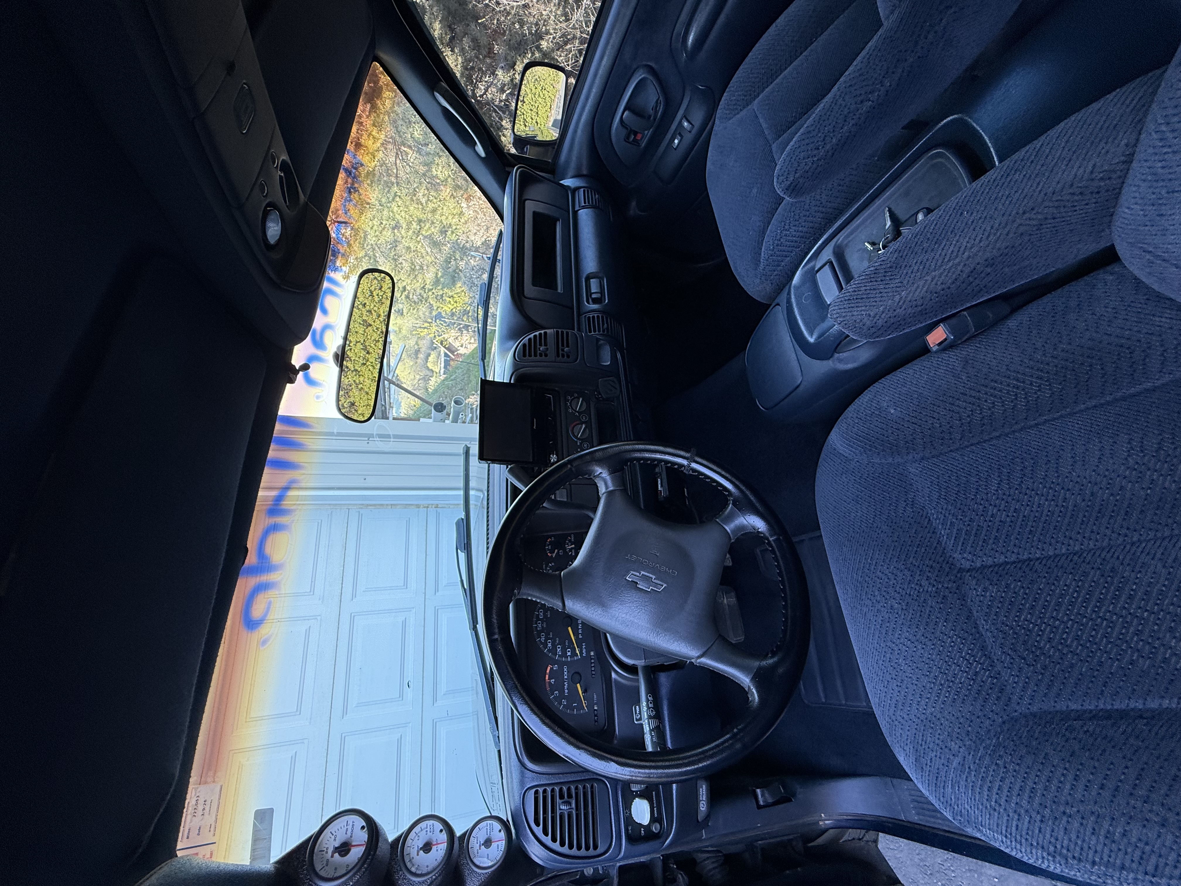 Used 1998 Chevrolet Silverado 2500 4x4 Extended Cab image 17