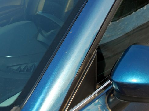 Used 2018 MAZDA MAZDA3 Touring image 17