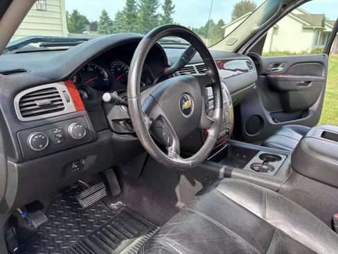 Used 2011 Chevrolet Silverado 2500 LTZ w/ LTZ Plus Package image 9