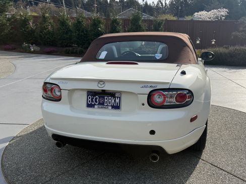 Used 2007 MAZDA MX-5 Miata Grand Touring w/ Premium Pkg image 15