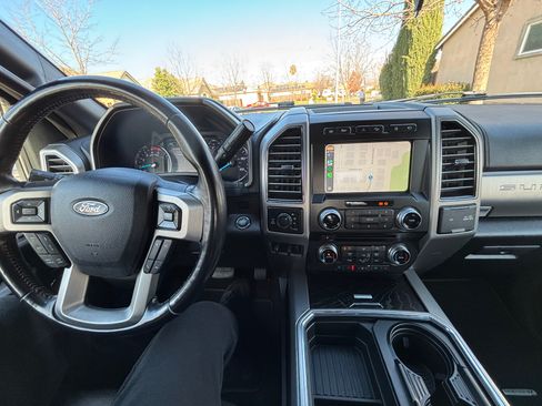 Used 2018 Ford F250 Platinum w/ Platinum Ultimate Package image 18