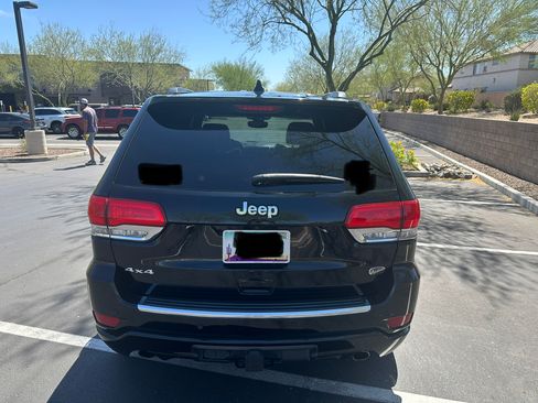 Used 2020 Jeep Grand Cherokee Overland AWD/4WD image 5