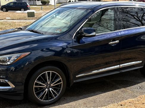 Used 2017 INFINITI QX60 AWD w/ Premium Plus Package image 1