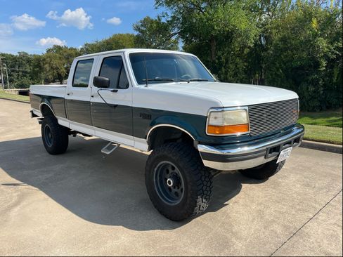 Used 1997 Ford F250 4x4 Crew Cab Heavy Duty image 2