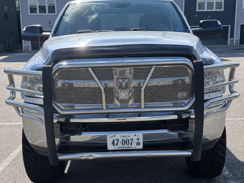 Used 2015 RAM 3500 Tradesman w/ Chrome Appearance Group AWD/4WD image 4
