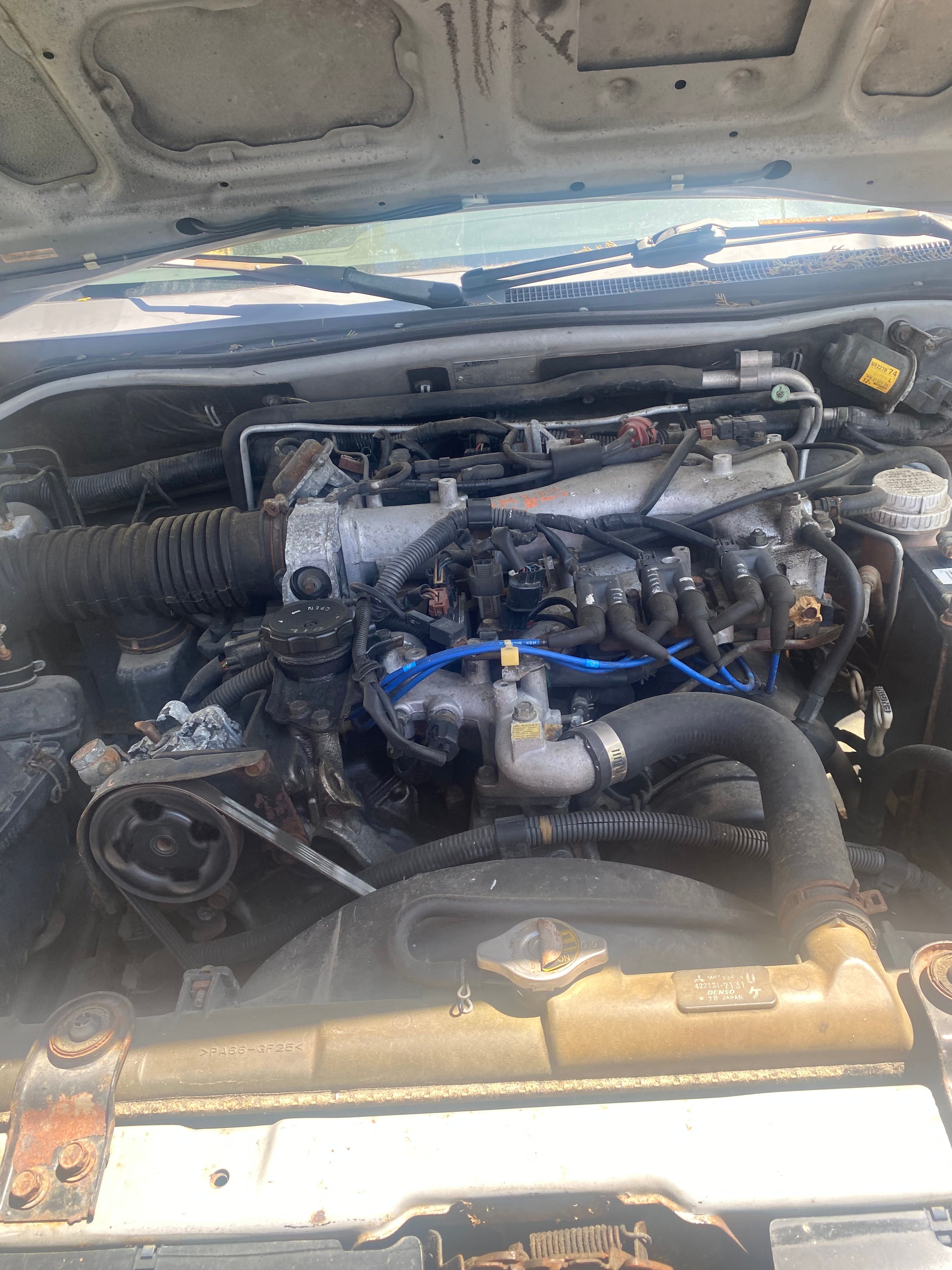 Used 2003 Mitsubishi Montero Sport XLS AWD/4WD image 5