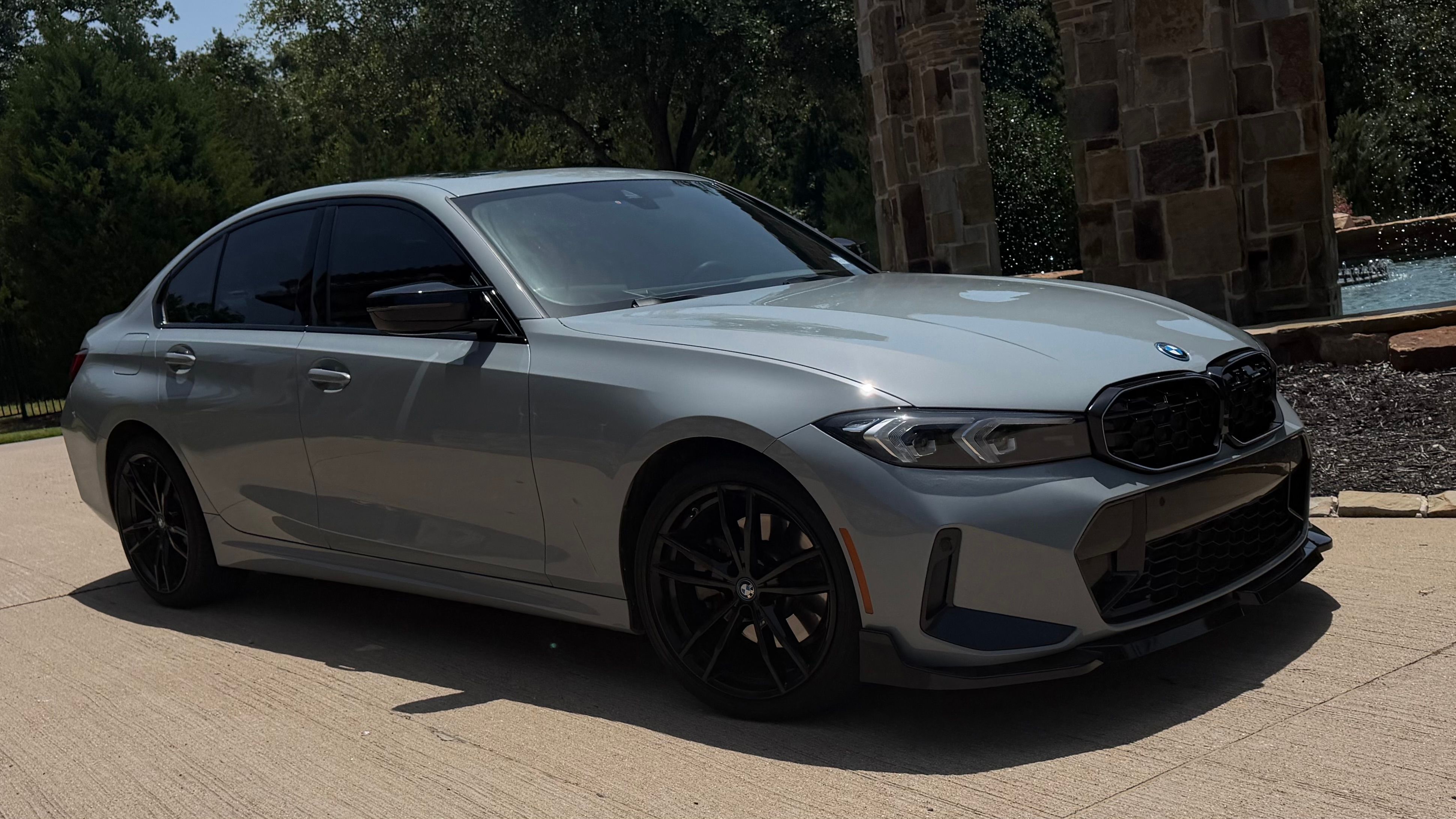 Used 2023 BMW 330e w/ M Sport Package RWD image 5