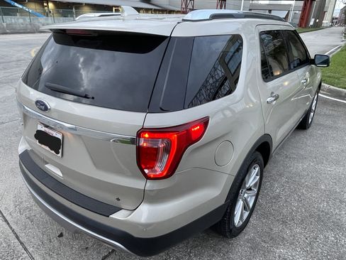 Used 2017 Ford Explorer Limited w/ Equipment Group 301A image 8