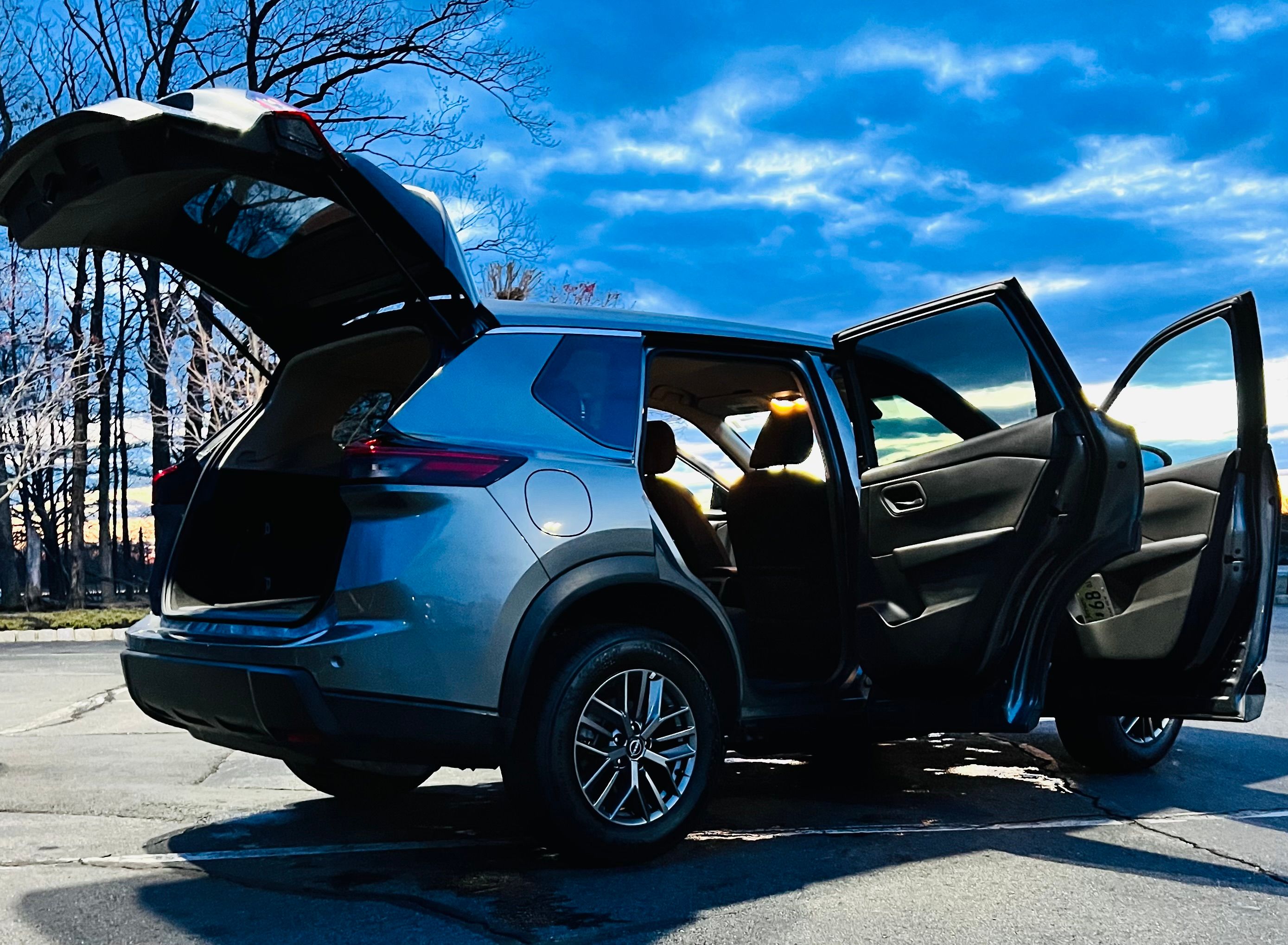Used 2024 Nissan Rogue S AWD/4WD image 27