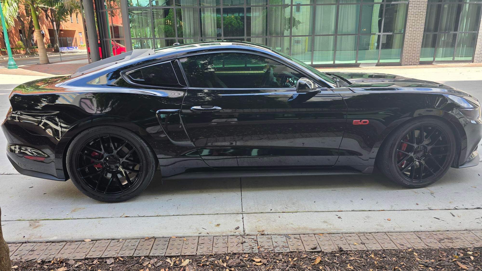 Used 2015 Ford Mustang GT Premium w/ GT Performance Package RWD image 30