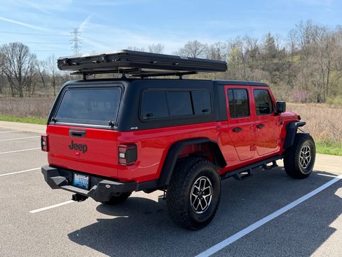 Used 2020 Jeep Gladiator Sport w/ Quick Order Package 24S image 14