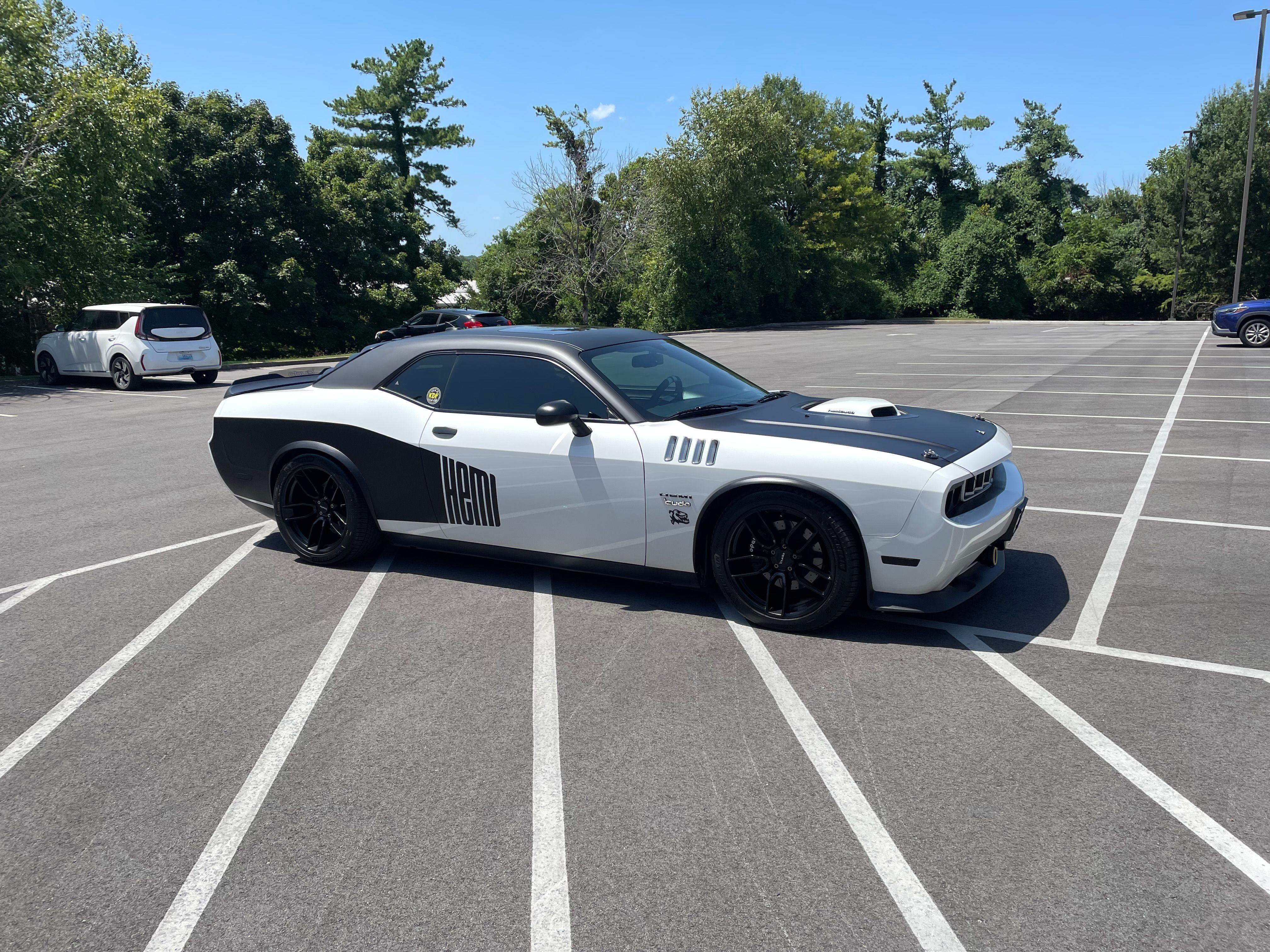 Used 2011 Dodge Challenger R/T RWD image 10