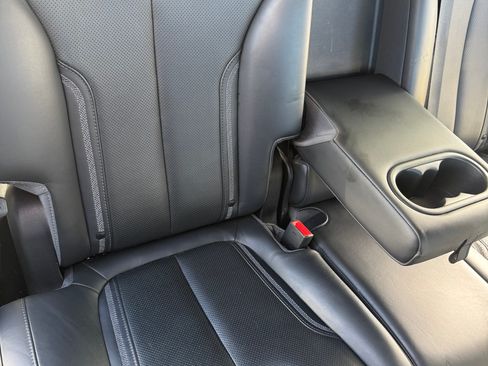 Used 2021 Hyundai Santa Fe Calligraphy image 32