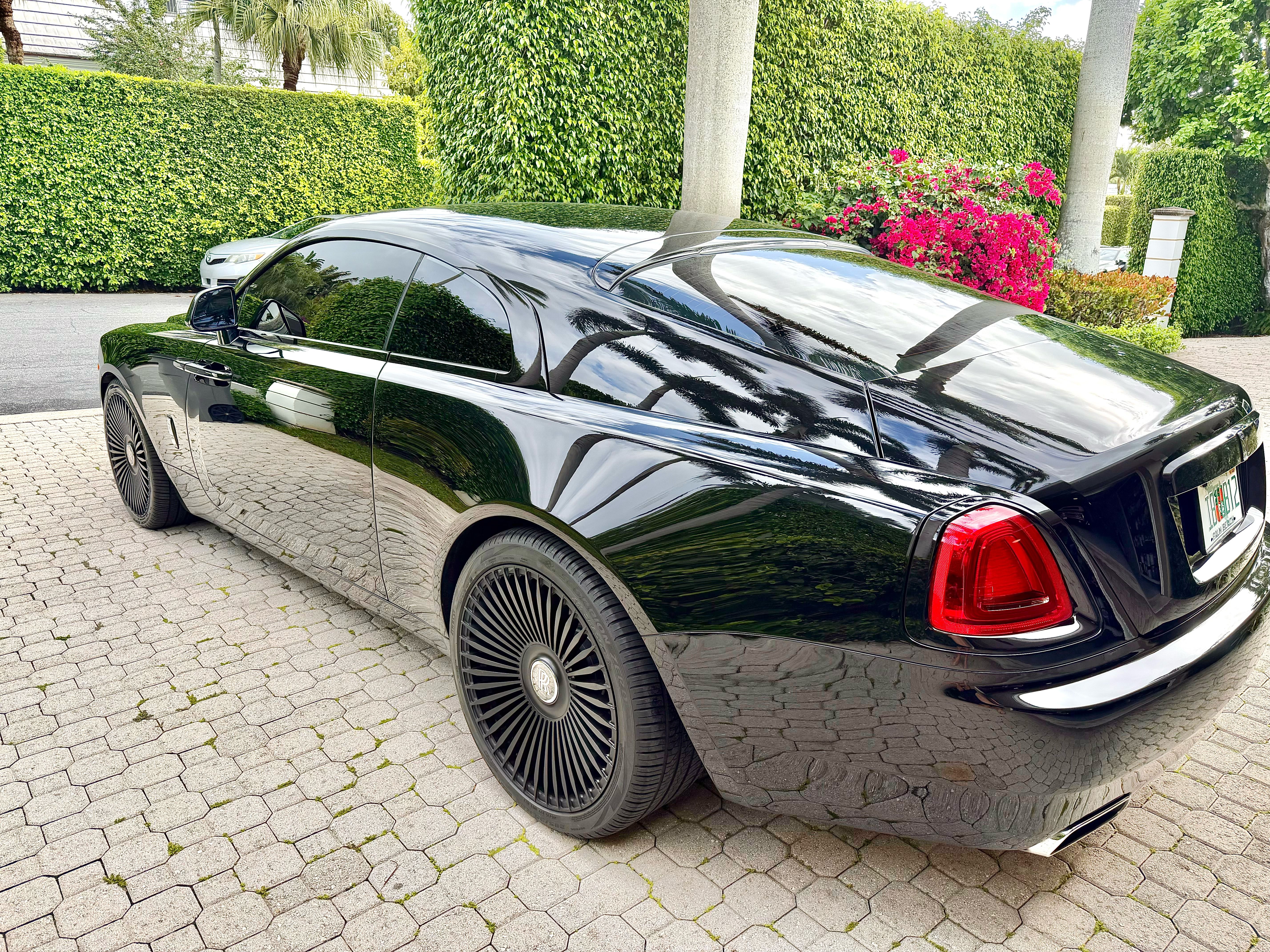 Used 2018 Rolls-Royce Wraith RWD image 4