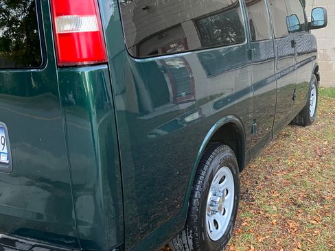 Used 2014 Chevrolet Express 1500 LT w/ LT Preferred Equipment Group AWD/4WD image 4