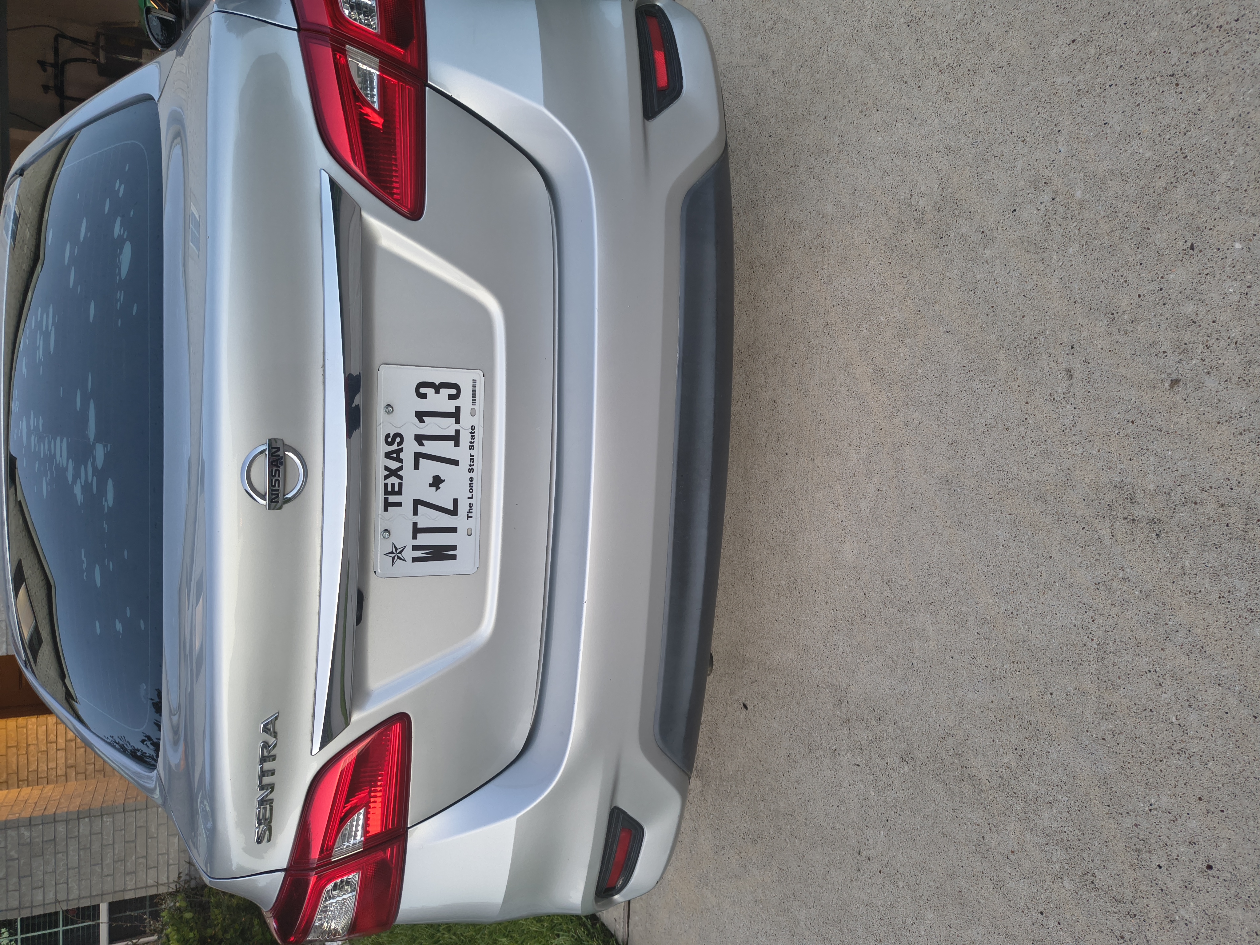 Used 2018 Nissan Sentra S FWD image 10