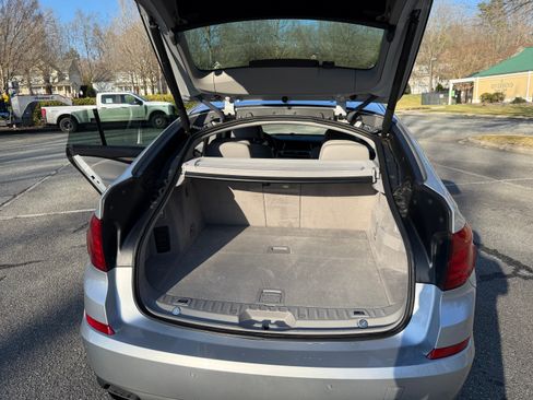 Used 2013 BMW 550i Gran Turismo image 16