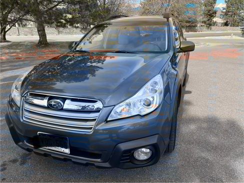 Used 2014 Subaru Outback 2.5i Premium image 10