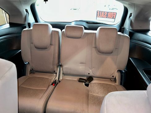 Used 2018 Honda Odyssey EX image 12