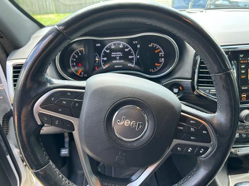 Used 2019 Jeep Grand Cherokee Limited w/ Luxury Group II AWD/4WD image 11