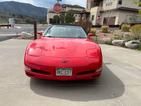 Used 2002 Chevrolet Corvette Convertible w/ Preferred Equipment Group2 RWD image 2