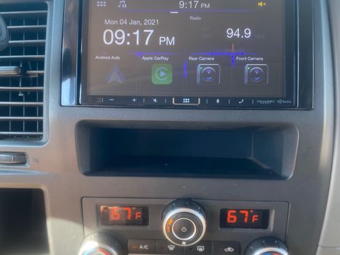 Used 2020 Nissan NV 3500 SL image 14