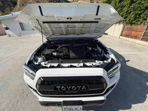 Used 2021 Toyota Tacoma TRD Off-Road w/ Technology Package RWD image 16
