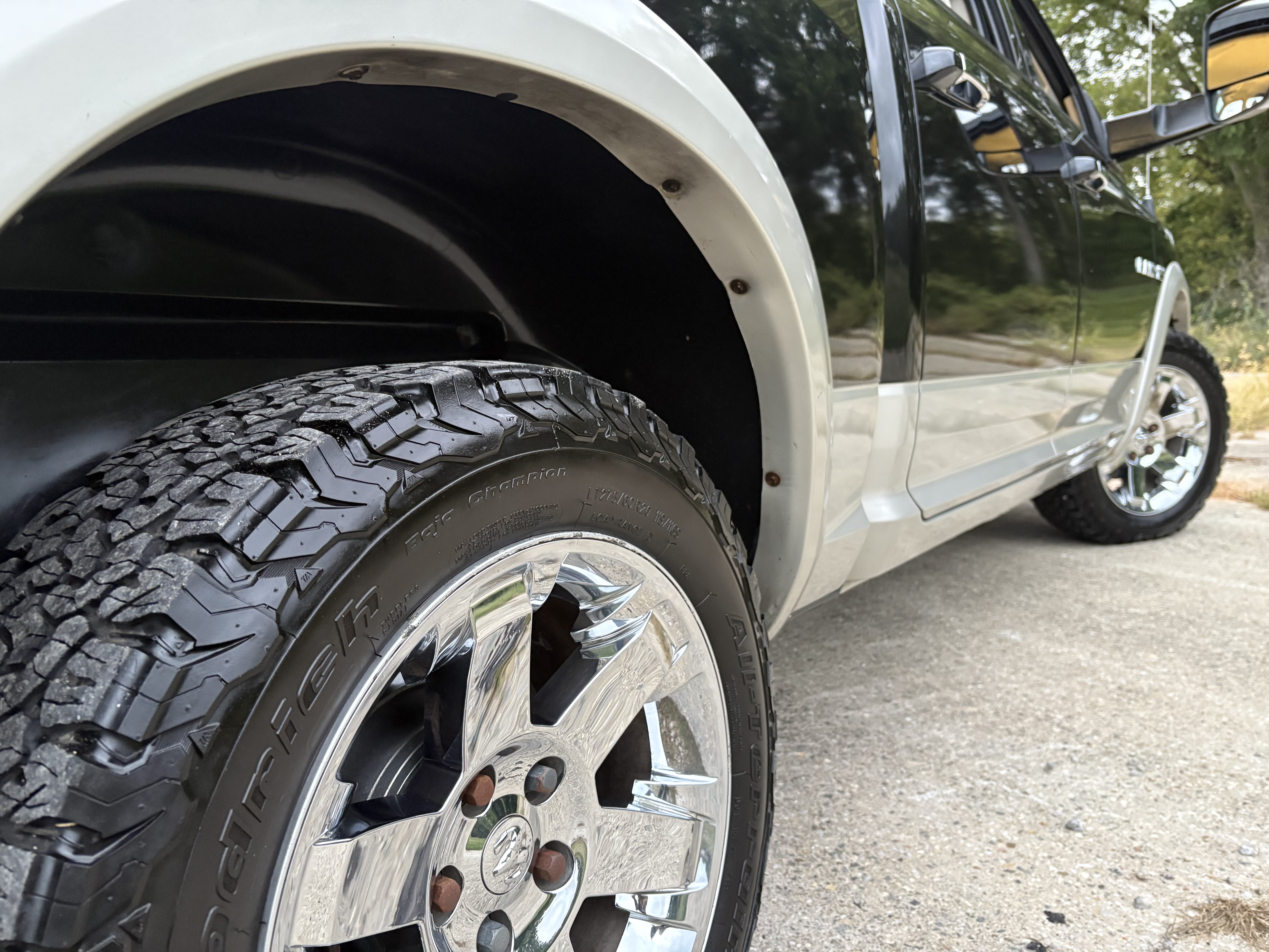 Used 2010 Dodge Ram 1500 Truck Laramie w/ Protection Group AWD/4WD image 10