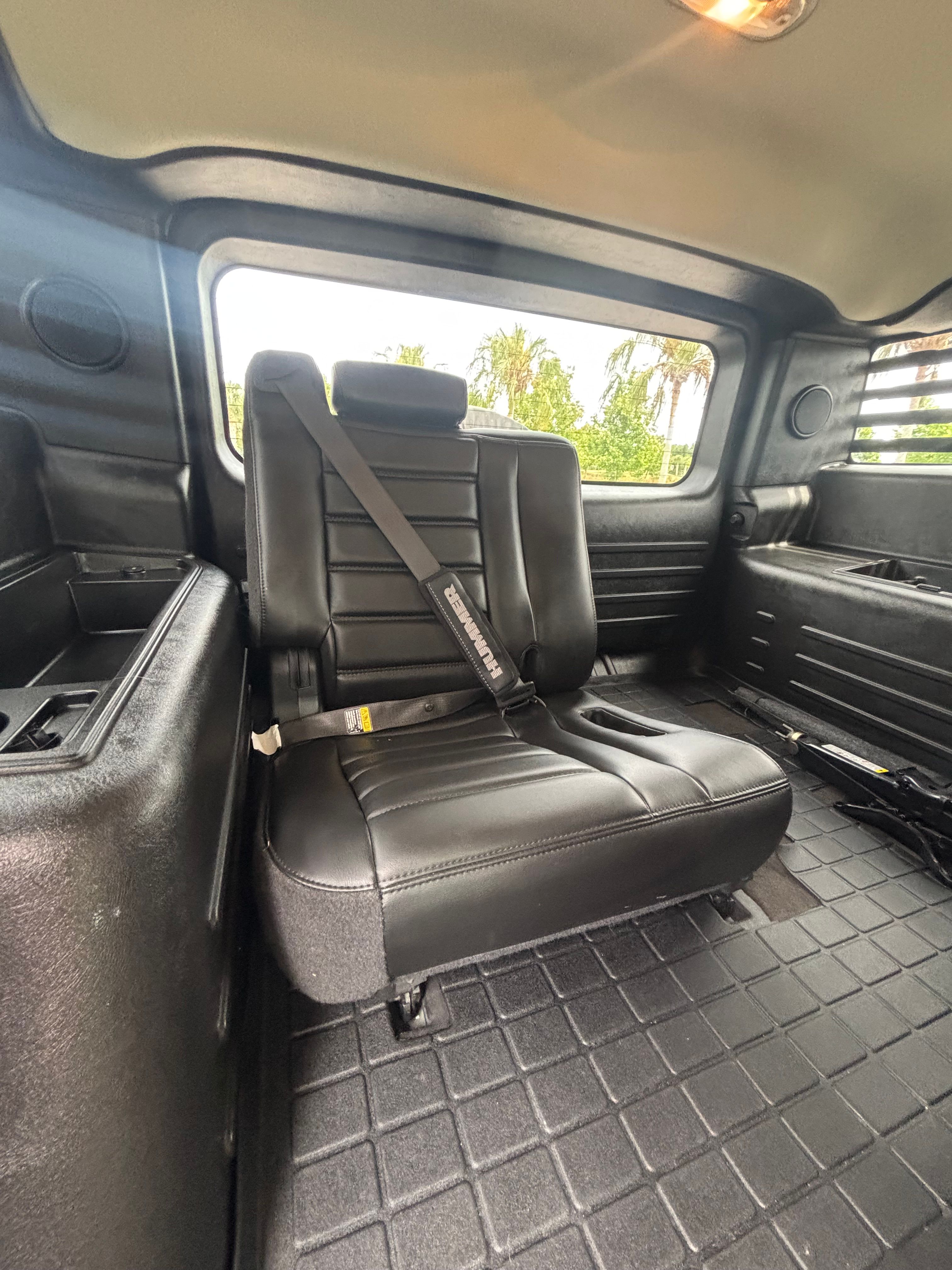 Used 2005 HUMMER H2 w/ Preferred Equipment Group AWD/4WD image 9