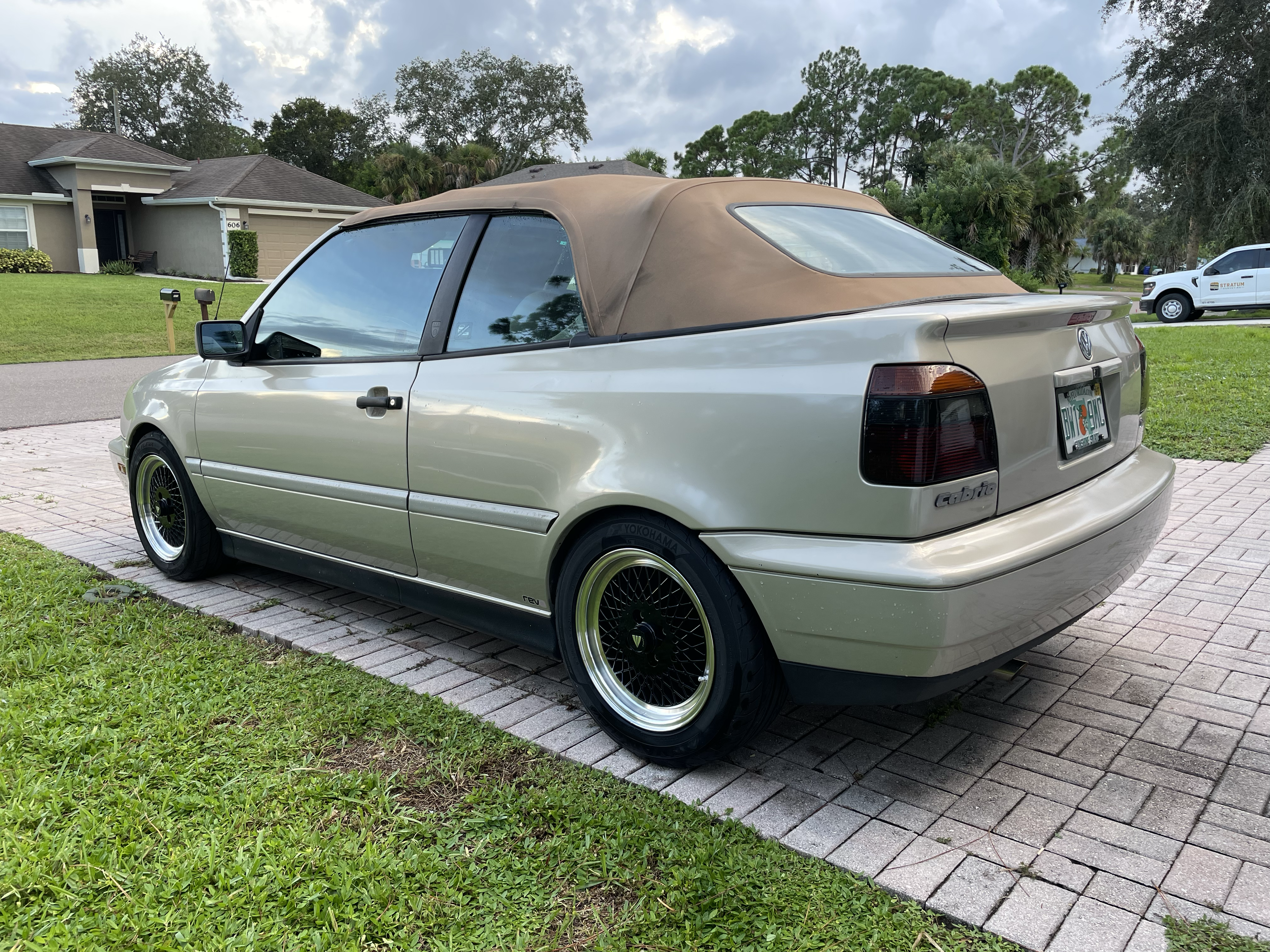 Used 1999 Volkswagen Cabrio GLS FWD image 16