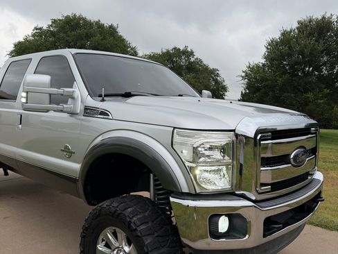 Used 2015 Ford F250 Lariat w/ Lariat Ultimate Package AWD/4WD image 17