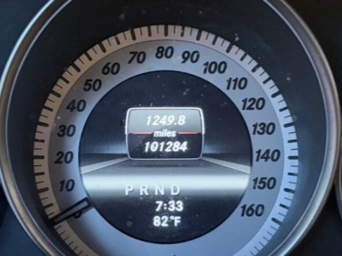 Used 2013 Mercedes-Benz C 250 Sedan image 12