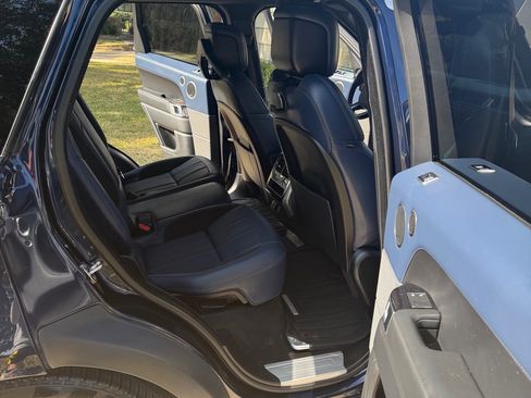 Used 2020 Land Rover Range Rover Sport HSE Dynamic image 15