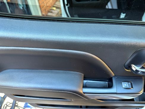 Used 2018 Chevrolet Silverado 1500 LT w/ Texas Edition image 11