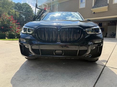 Used 2019 BMW X5 xDrive50i w/ M Sport Package AWD/4WD image 8