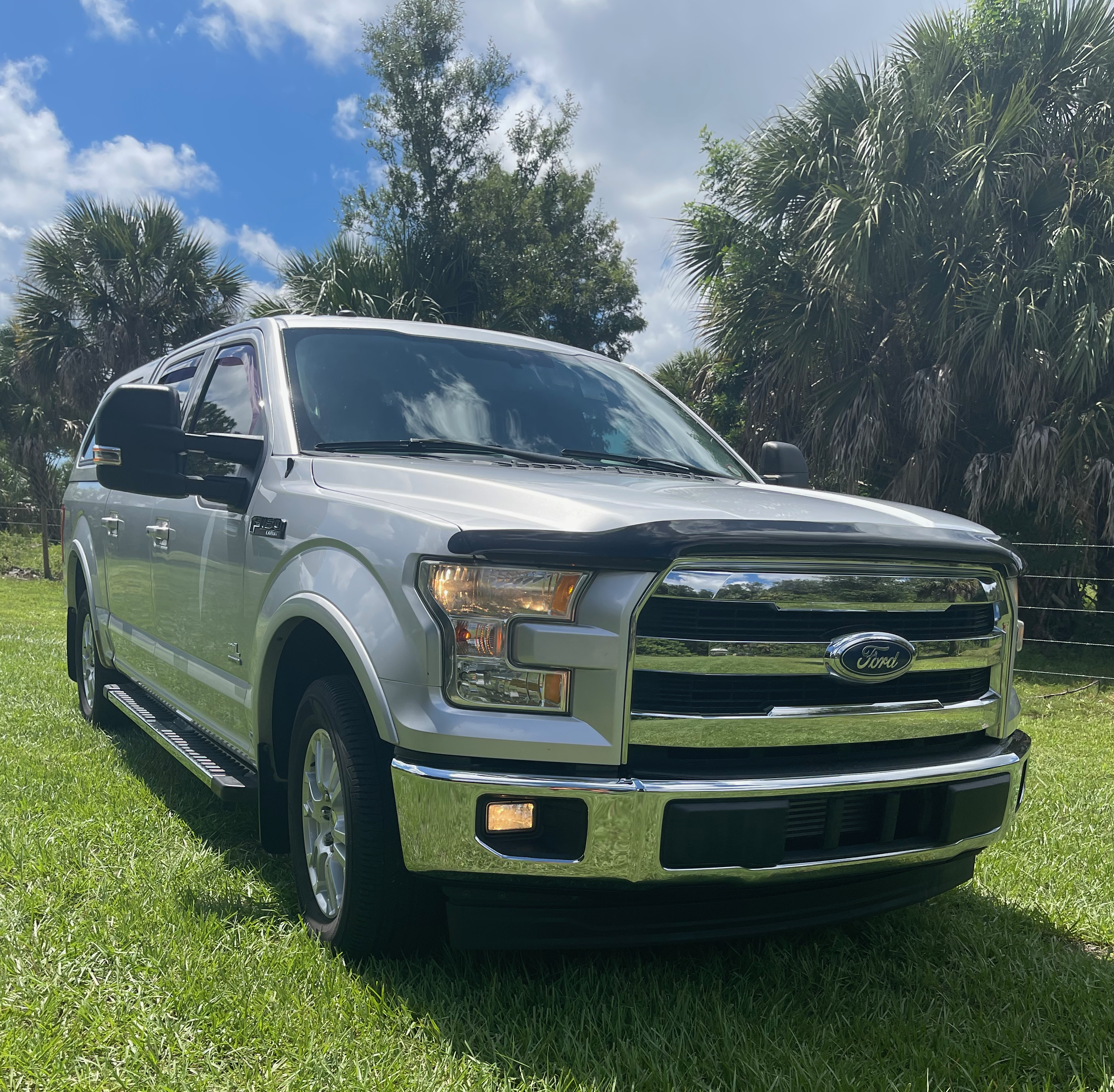 Used 2017 Ford F150 Lariat w/ Trailer Tow Package RWD image 4