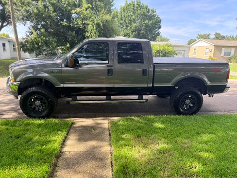 Used 2004 Ford F250 Lariat AWD/4WD image 1