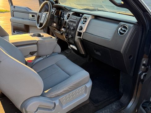 Used 2011 Ford F150 XLT image 16