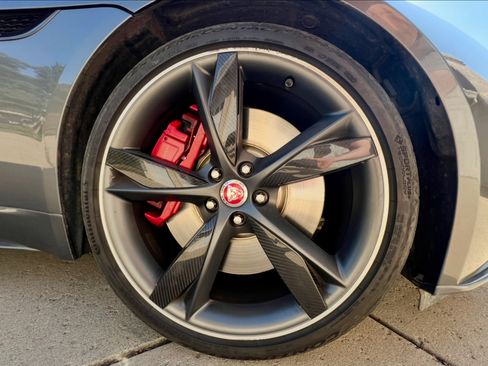 Used 2018 Jaguar F-TYPE R image 26