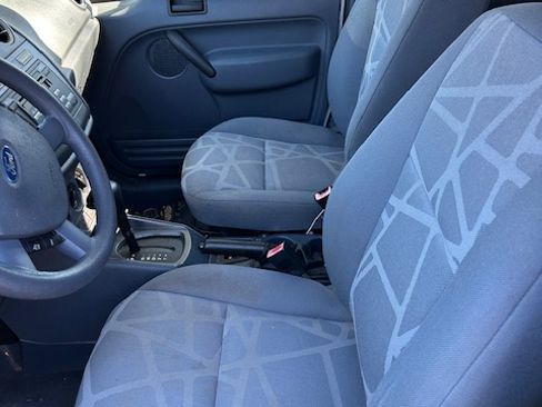 Used 2010 Ford Transit Connect XLT image 9