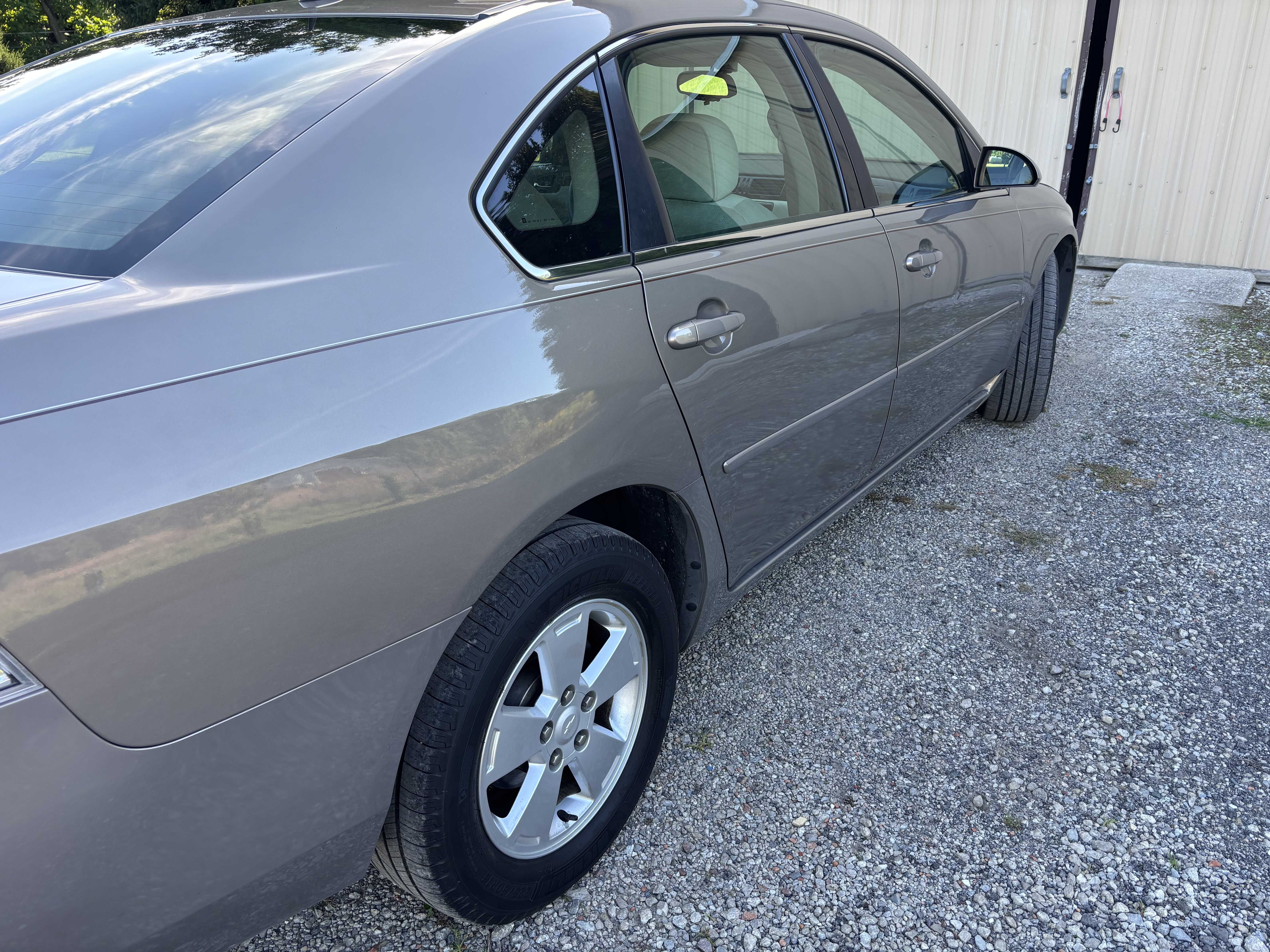 Used 2007 Chevrolet Impala LT FWD image 8