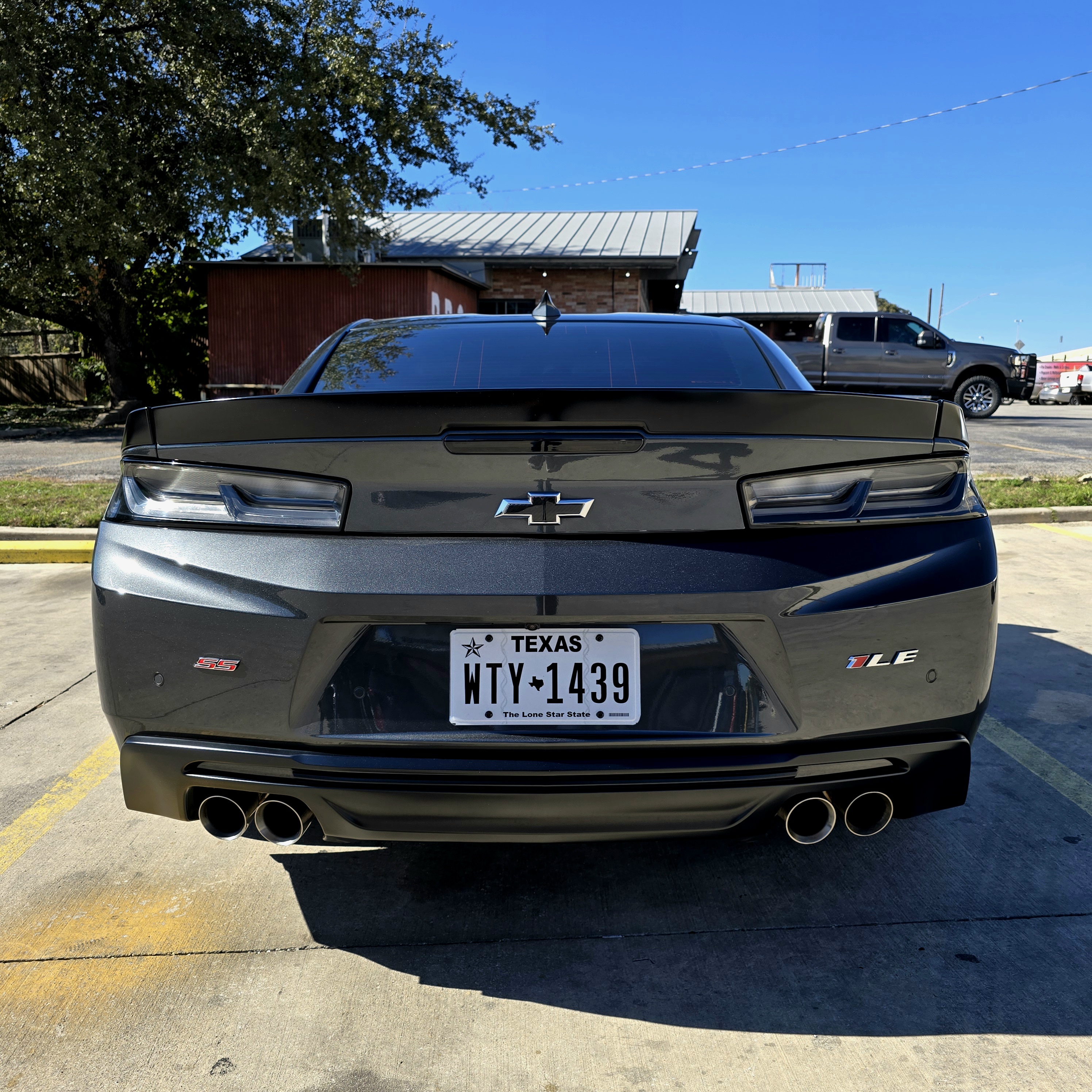 Used 2018 Chevrolet Camaro SS RWD image 11