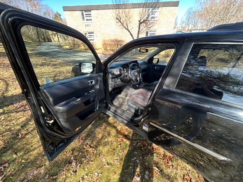 Used 2014 Honda Pilot Touring image 12
