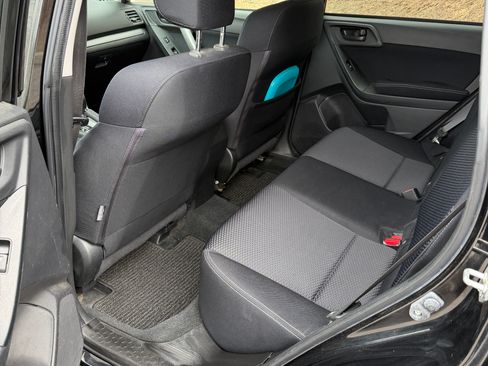 Used 2015 Subaru Forester 2.5i Premium w/ All-Weather Package image 10