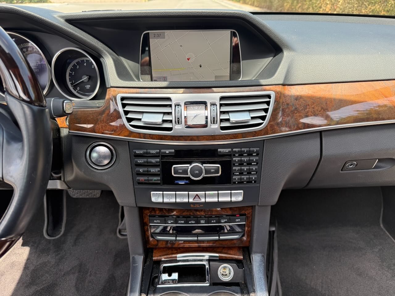 Used 2014 Mercedes-Benz E 350 4MATIC Sedan image 9