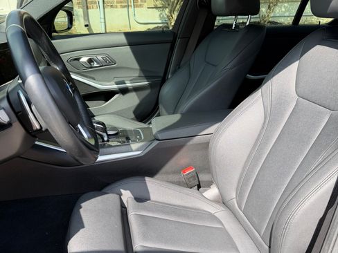 Used 2020 BMW 330i xDrive Sedan w/ Convenience Package image 9