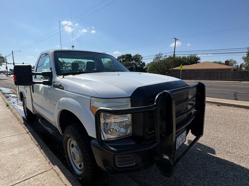 Used 2014 Ford F250 XL w/ Power Equipment Group AWD/4WD image 9