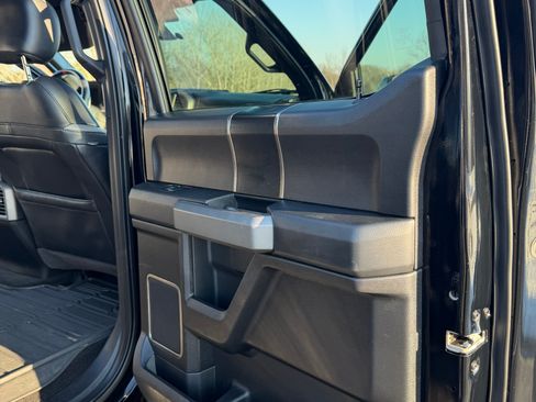 Used 2018 Ford F150 Raptor w/ Equipment Group 802A Luxury image 13