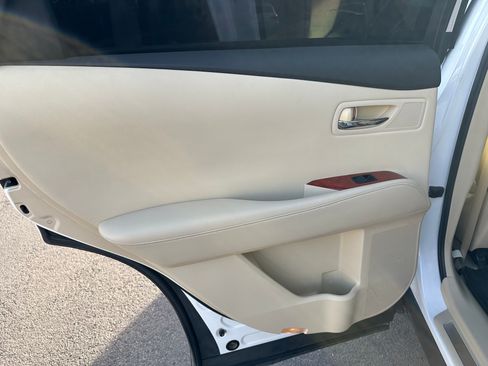 Used 2011 Lexus RX 350 AWD image 19