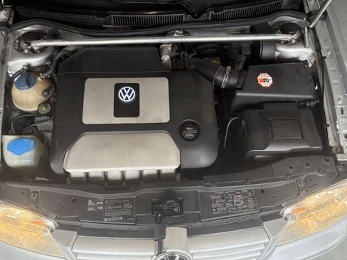 Used 2003 Volkswagen Jetta GLI image 9
